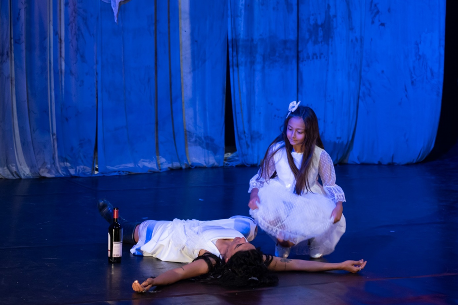 Gülşen Sayın-İçimizdeki Medea’lar: Tiyatro Nushu’dan Kediler Bataklığında…/TEB Oyun Dergisi